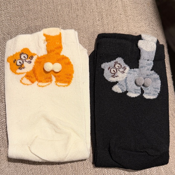 Cute Cat Print Socks (colors may differ slightly from picture) - Picture 2 of 3
